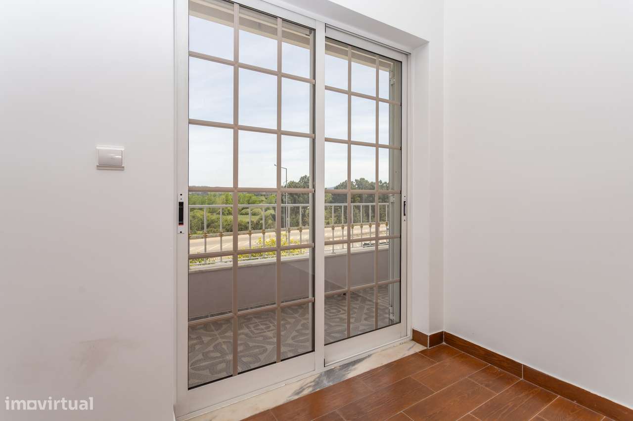 Moradia de 6 assoalhadas em lote de 500 m2-31