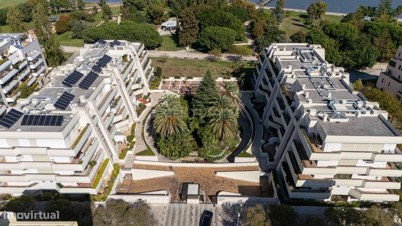 Apartamento T6 Único com Varandas Envolventes | Parque das Nações-3