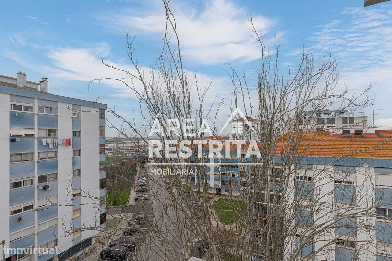 Apartamento T3 transformado em T2 no Seixal, Arrentela-33