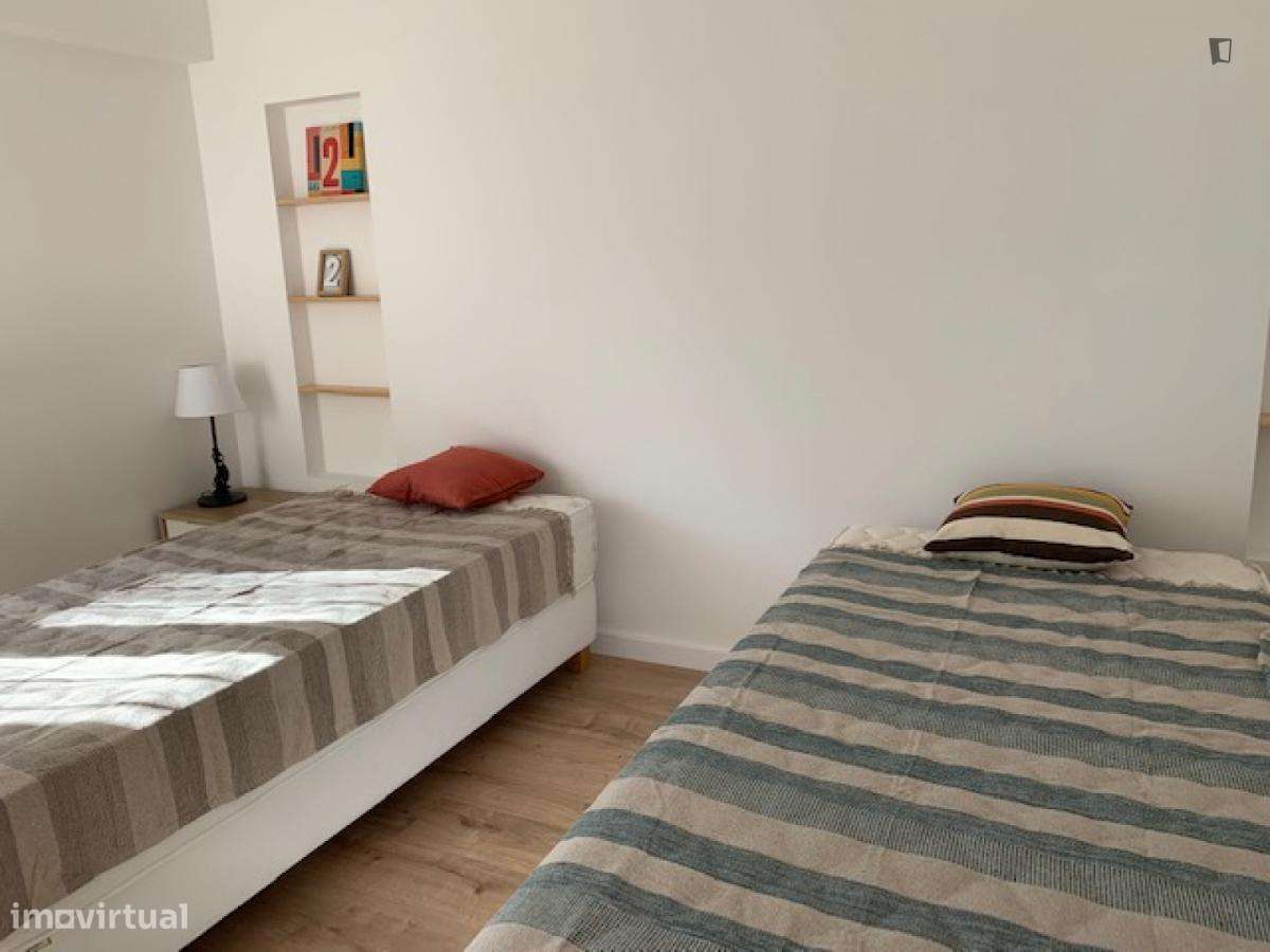 Quarto - localizado em Carcavelos Lisbon - Grande imagem: 2/6
