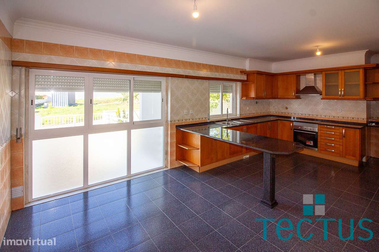 Moradia T4 com 2 suites e garagem - Grande imagem: 4/60