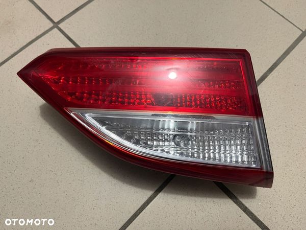 HYUNDAI I30 I-30 KOMBI LAMPA TYLNA TYŁ LEWA W KLAPE - 1