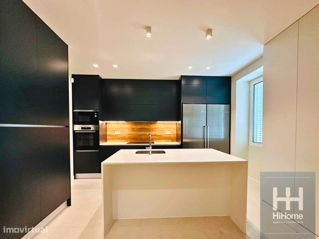 Moradia Unifamiliar T3 com 3 Suites no Centro do Funchal - Zona do Til - Grande imagem: 5/44