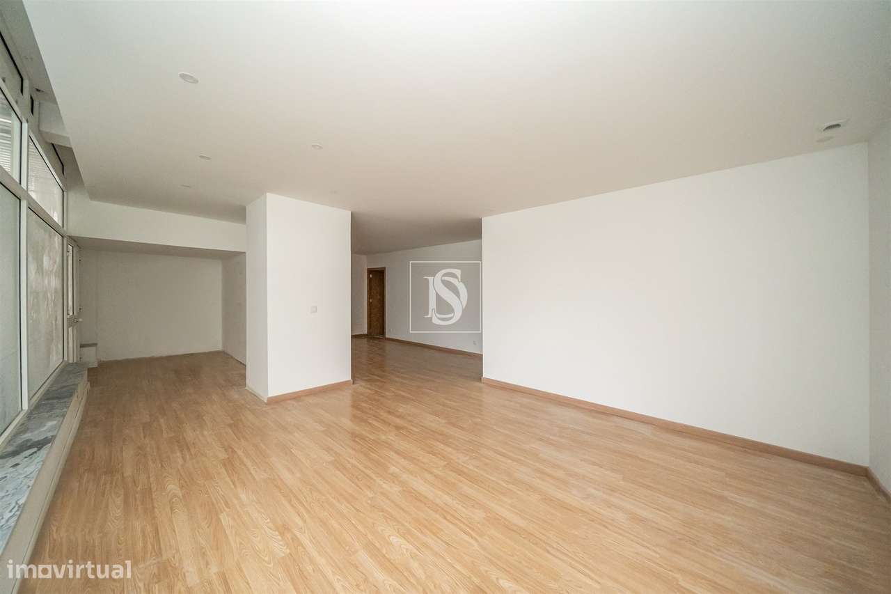 Apartamento T1+1 remodelado | 76 m² | Fermentões, Guimarães-9