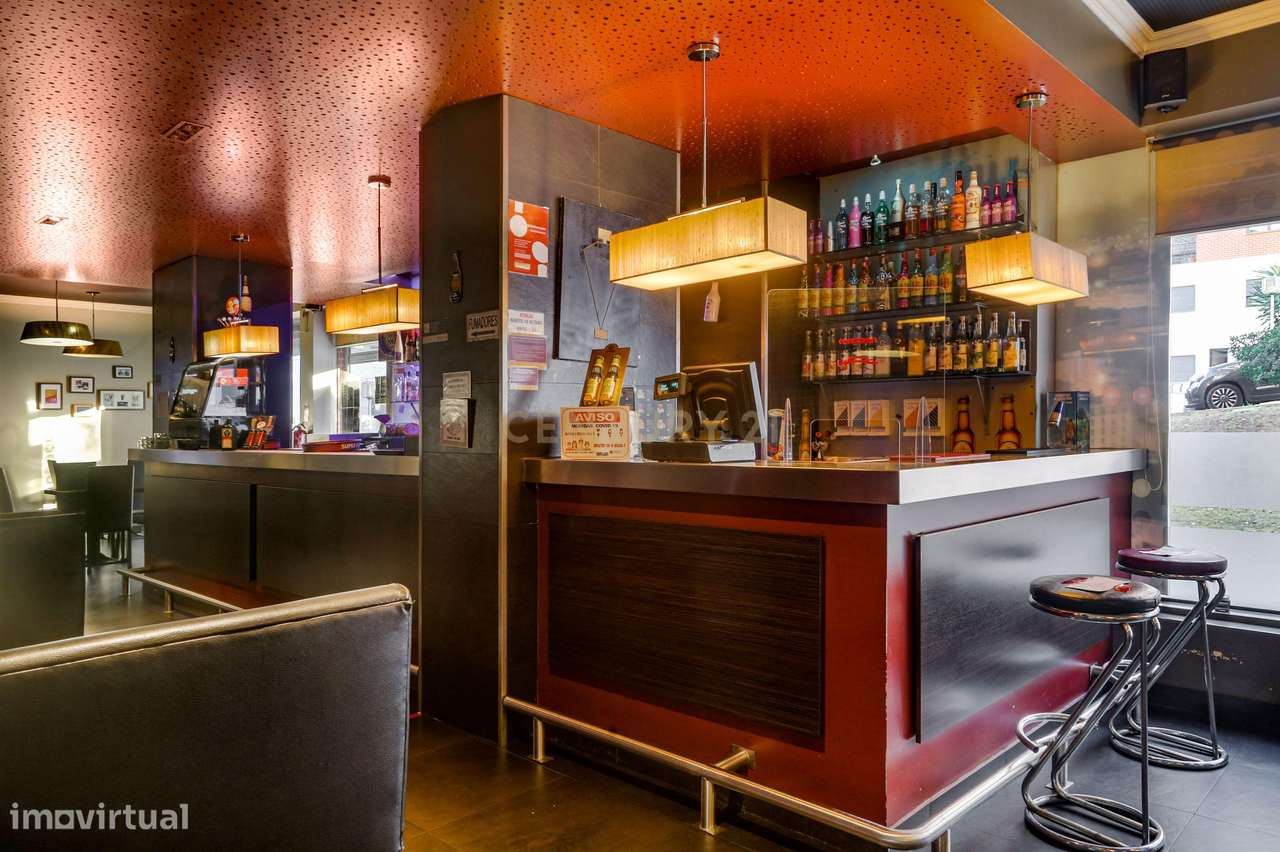 TRESPASSE  BAR CAFÉ nas Colinas do Cruzeiro c/150M2 + Esplanada 60 Lug-14