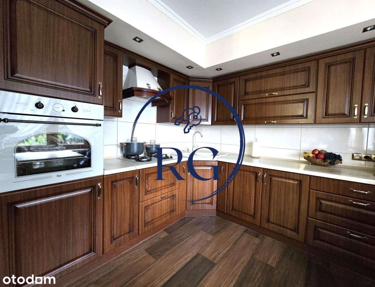 Ciekawa architektonicznie nieruchomość-10