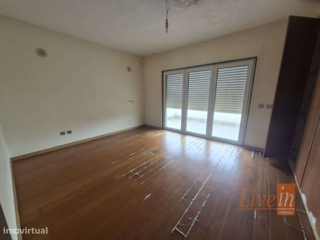 Moradia T4 com piscina e jardim na Ericeira - Grande imagem: 5/13