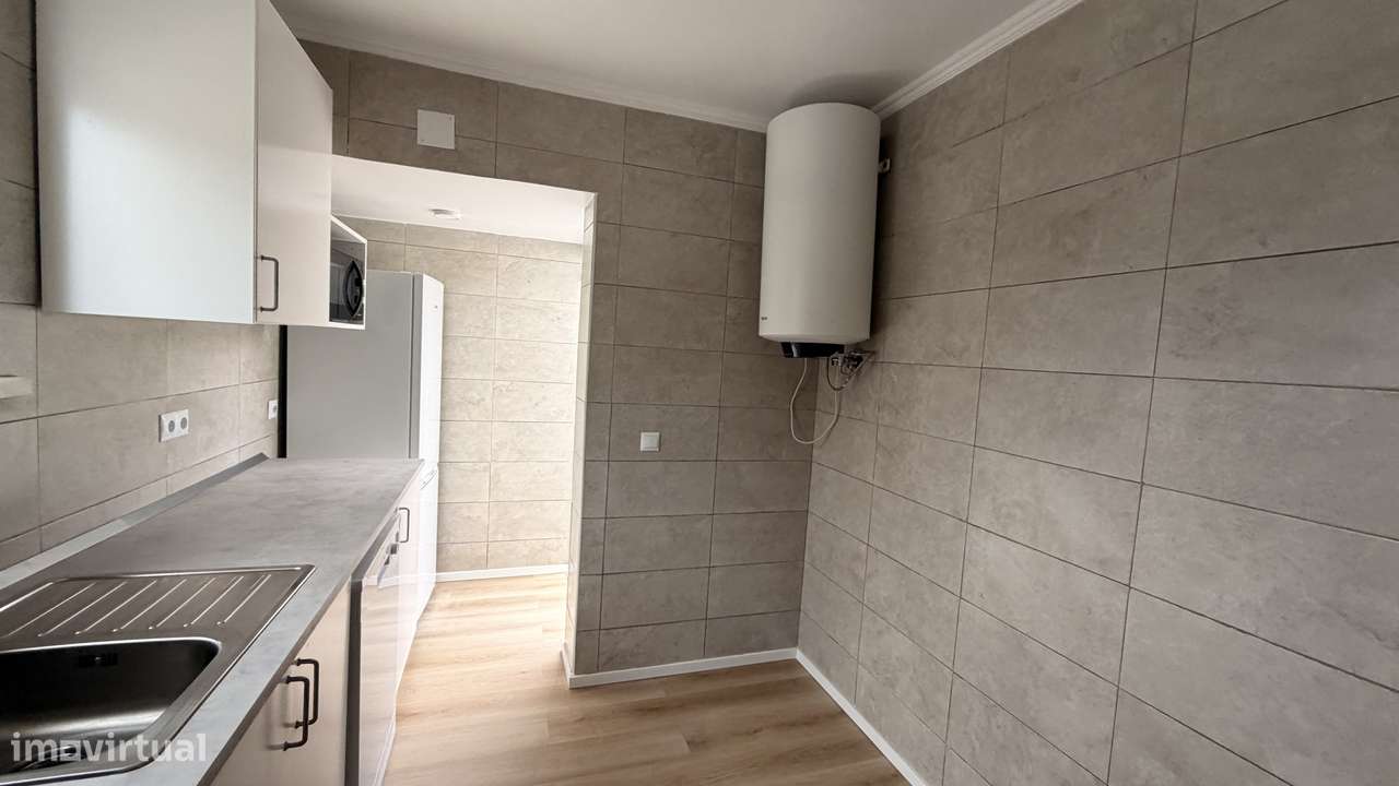 Moradia T2 remodelada com jardim e estacionamento – Alcabideche - Grande imagem: 5/13