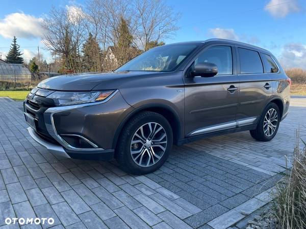 Mitsubishi Outlander - 16