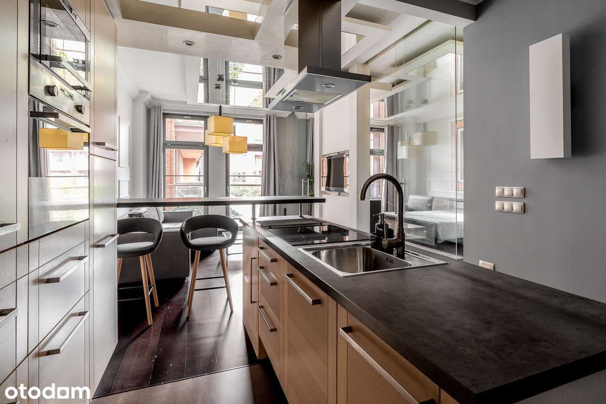 Atrakcyjny apartament, 2 pokoje z balkonem, City Park, garaż-1