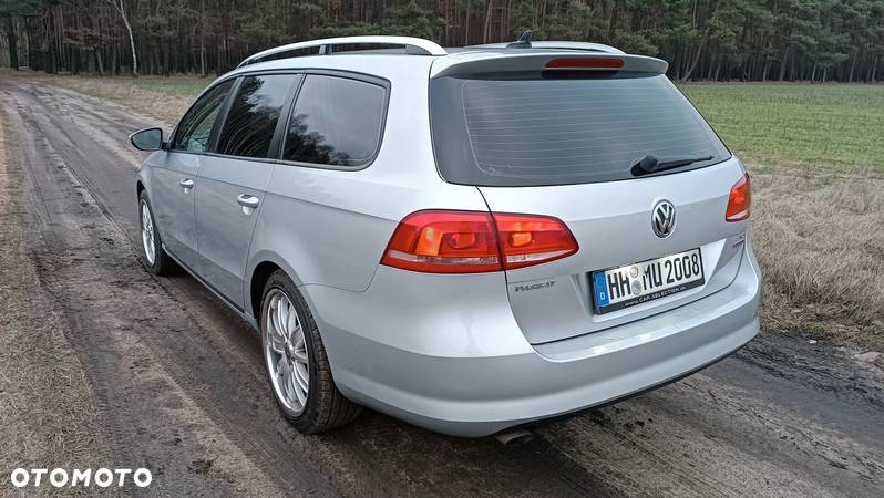 Volkswagen Passat - 10