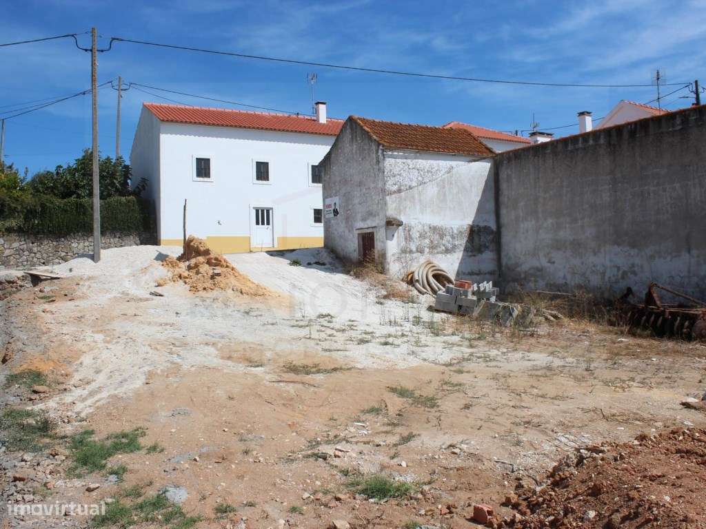 Lote para construção de moradia e armazém em Outeiro da Cortiçada-7