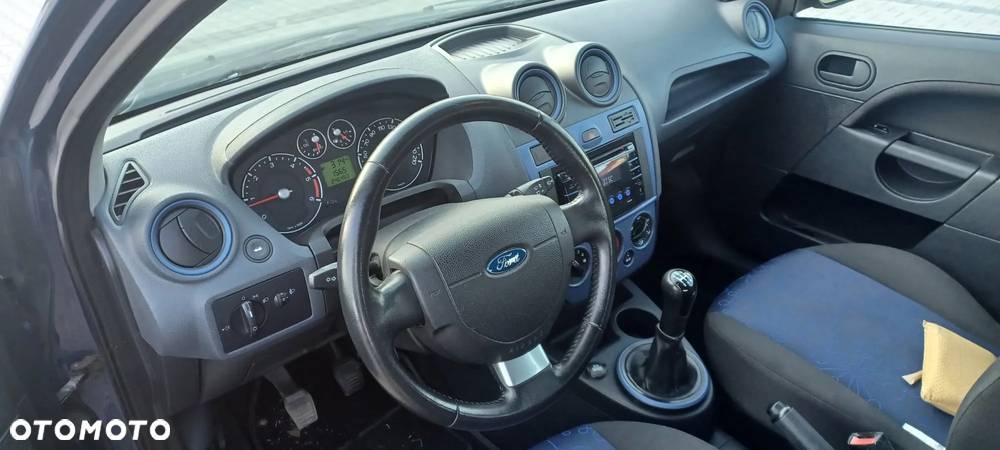 Ford Fiesta 1.4 TDCi Ambiente - 5