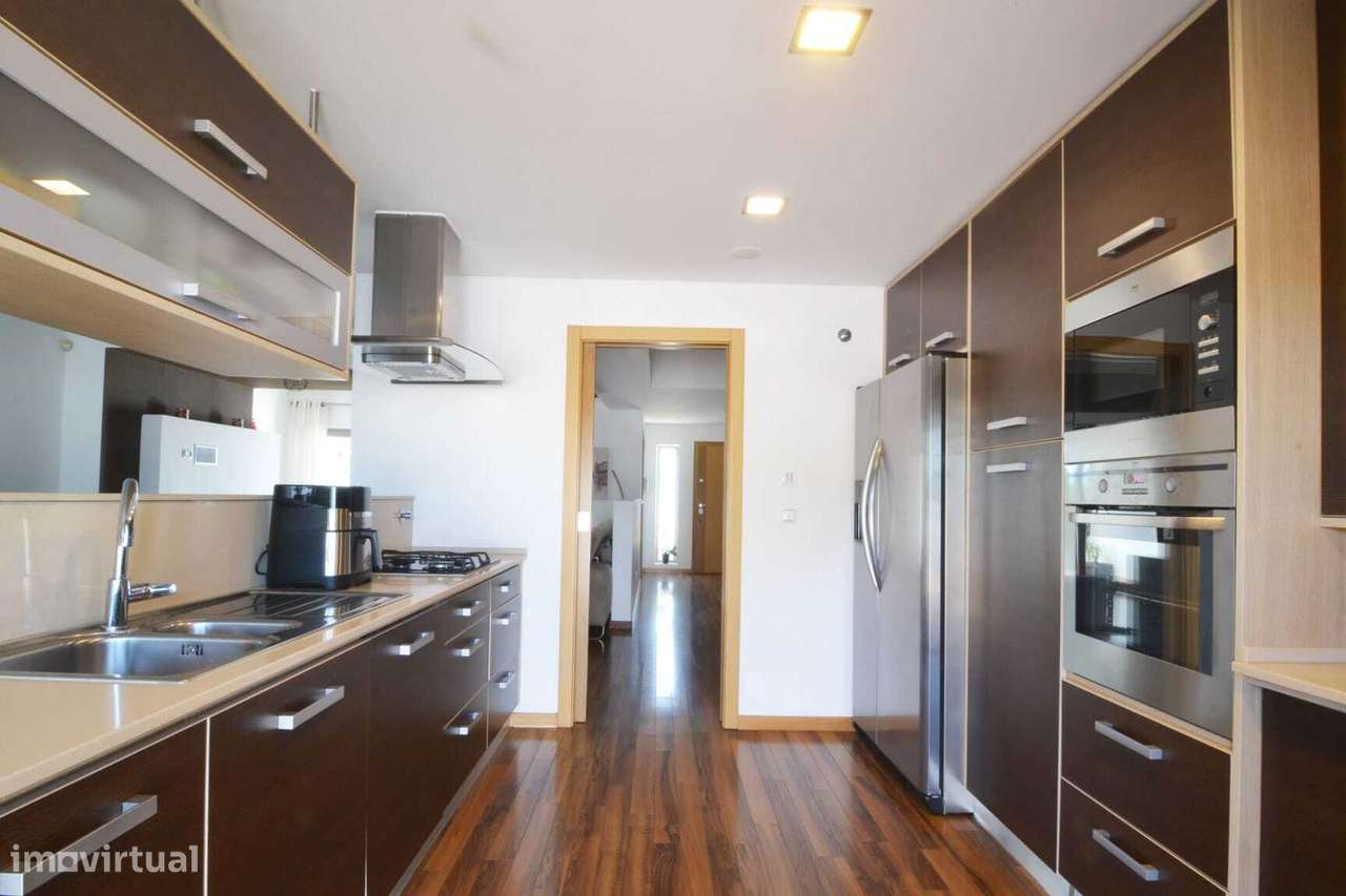 Moradia em condomínio com piscina - Alcochete-9