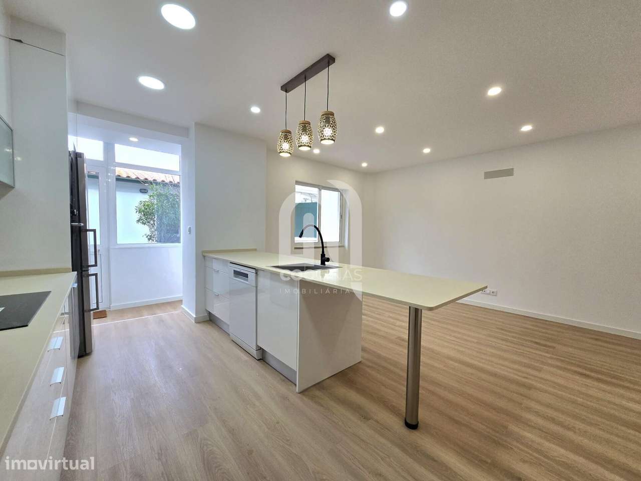 Apartamento T3 Renovado, com logradouro, Cruz de Pau-6