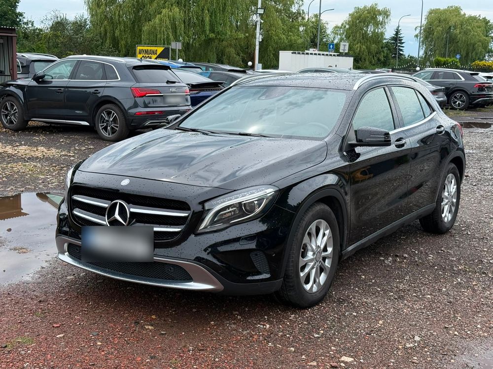 Mercedes-Benz GLA 200 7G-DCT 2014