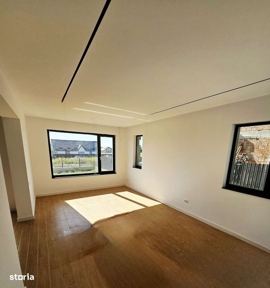 Casa 4 camere /CANALIZARE/ ASFALT/ Holboca Dancu - Imagine principală: 1/8