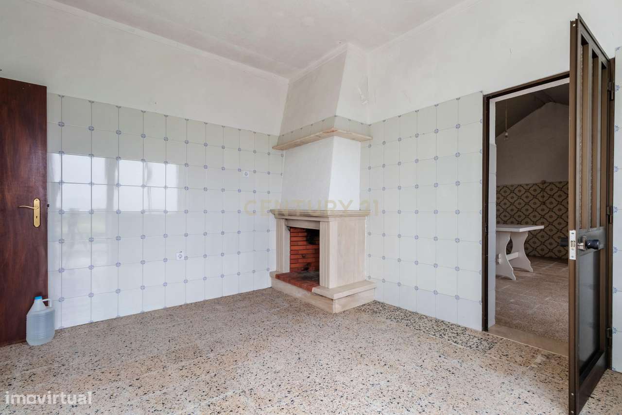 Moradia T2 para renovação | Lote 1.000 m² | São Francisco, Alcochete |-8