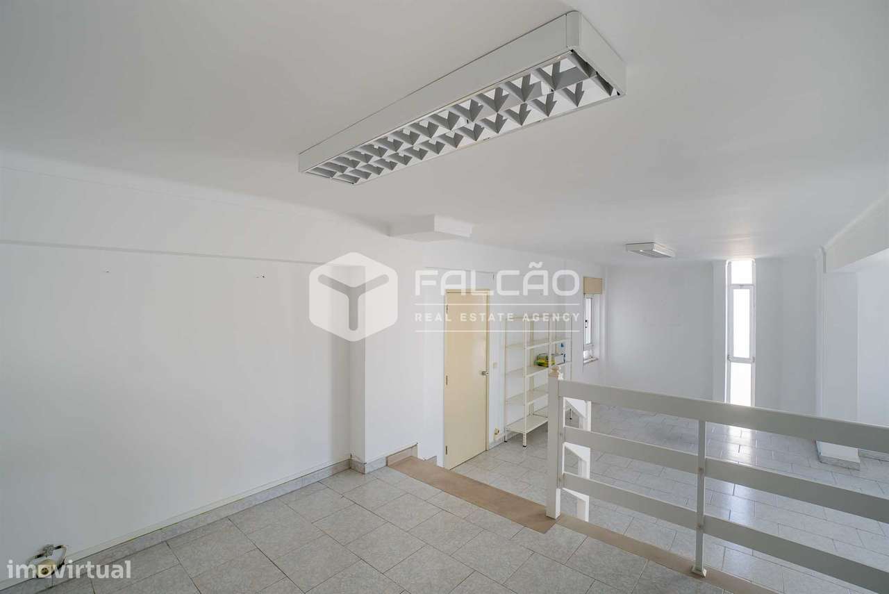 Loja T1 Venda em Santarém (Marvila), Santa Iria da Ribeira de Santarém-21