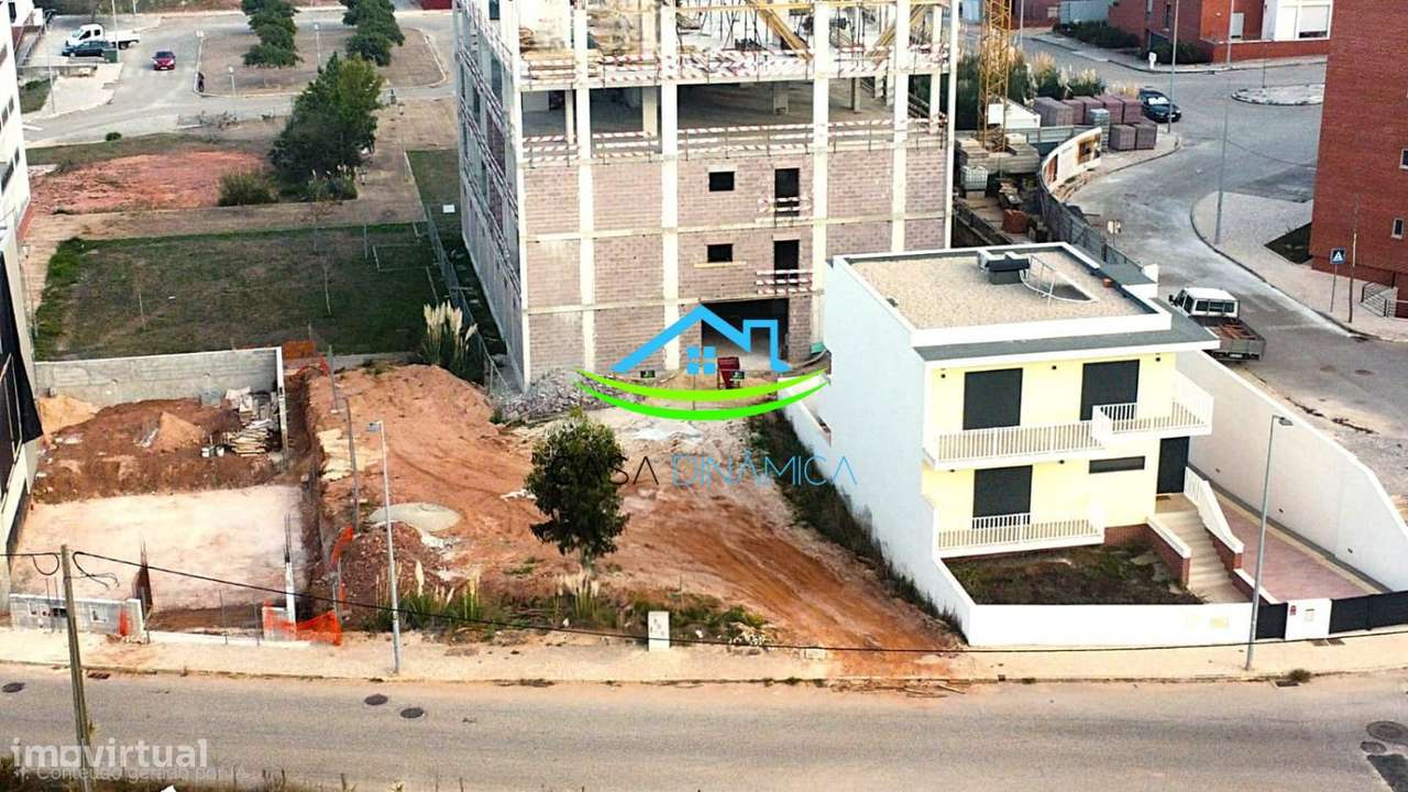 Lote para construção na urbanização dos Condados-9