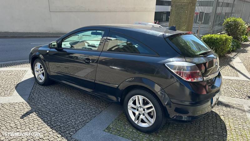 Opel Astra GTC 1.3 CDTi - 4