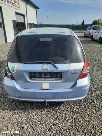 Dezmembrez Honda Jazz - 4