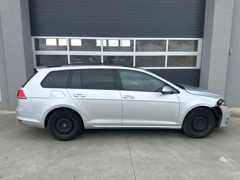 Volkswagen Golf VII 1.6 TDI BMT Comfortline 2016