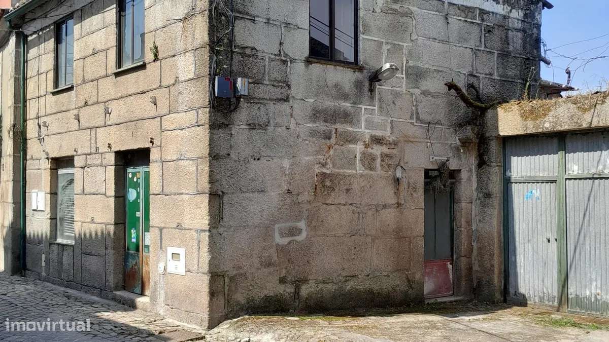 Moradia T3 - Lagares da Beira - Grande imagem: 4/32