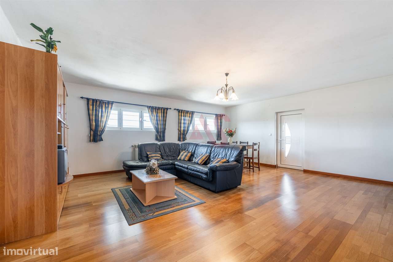 Moradia T5 com Vista Deslumbrante sobre a Cidade de Vizela-12