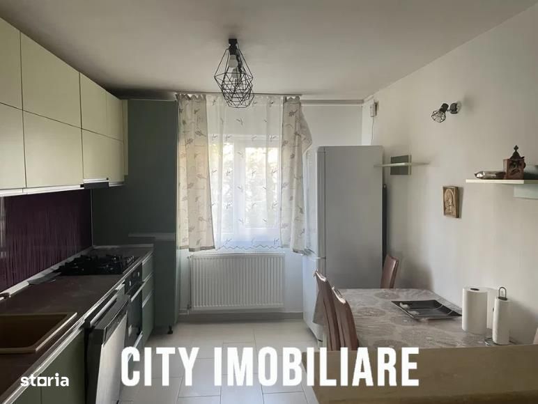 Apartament 3 camere, decomandat, mobilat, Intre Lacuri.