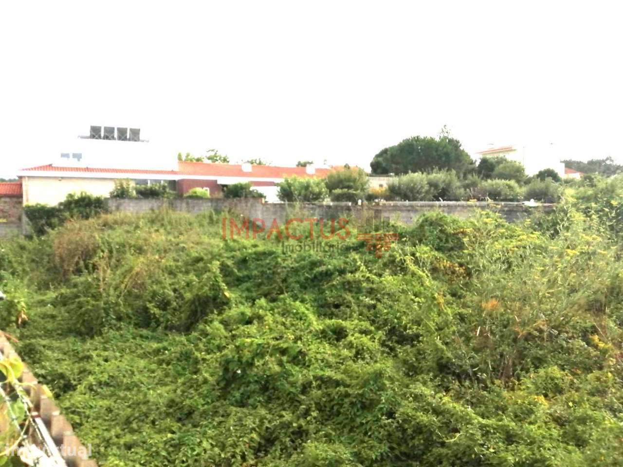 Terreno com viabilidade de construção em altura - Grande imagem: 1/10