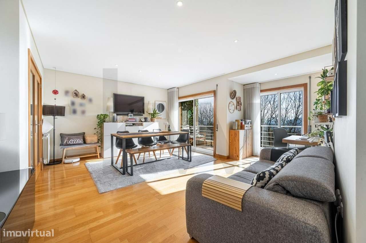 T3 com varanda, vistas desafogadas e garagem dupla em Vilar de Ando - Grande imagem: 2/25