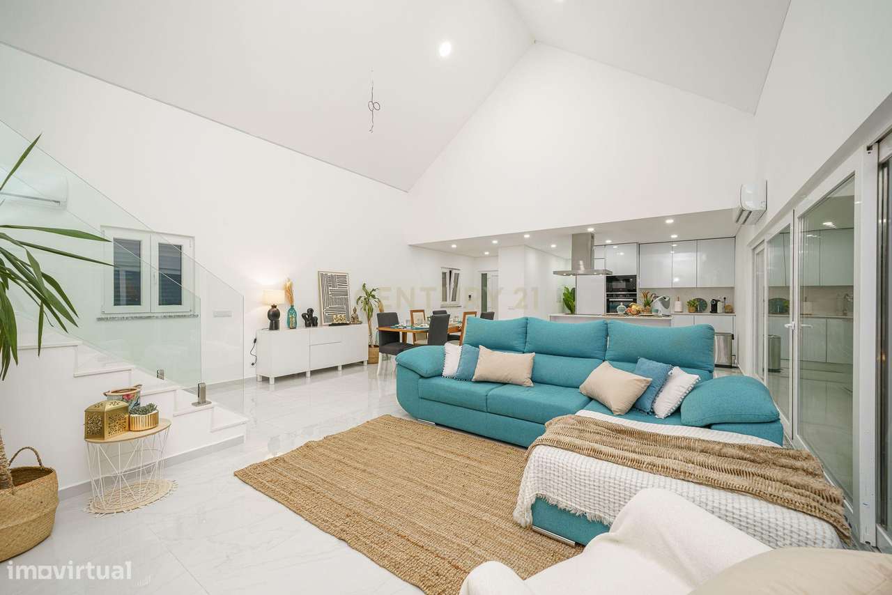 Moradia T4 + anexo T0 | Piscina Infinita | Estuário do Sado-11