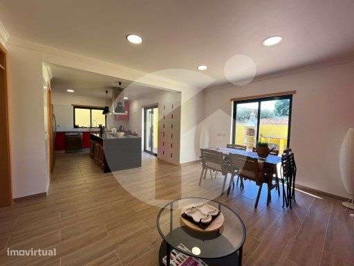 Moradia T4 com piscina - Olhão-11