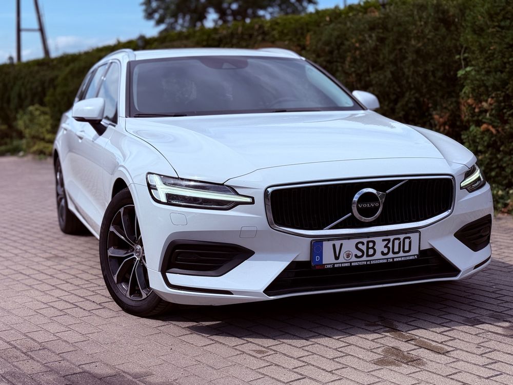 Volvo V60 II (2018- ) D3 Geartronic Momentum Pro 2021