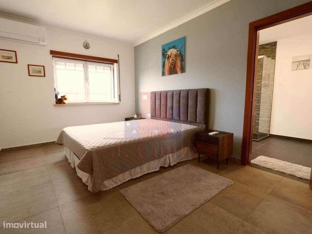 Moradia T5 | Piscina | Terreno | Vistas panorâmicas-33