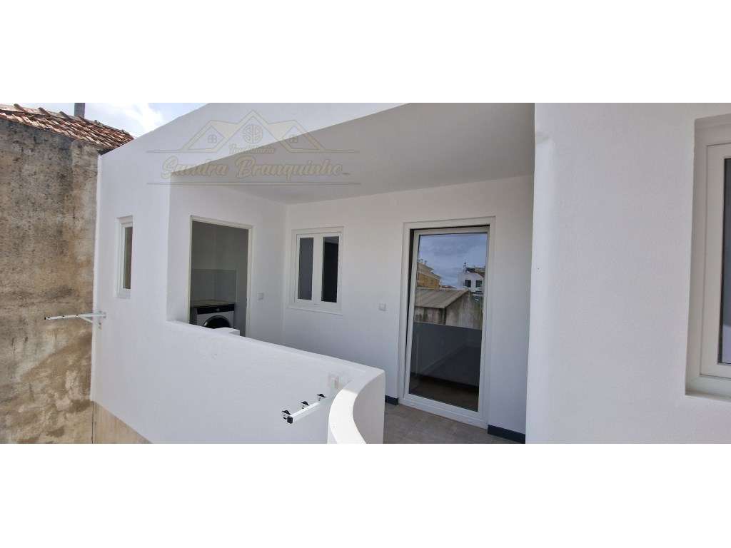 Apartamento T3+1 RENOVADO no centro-35