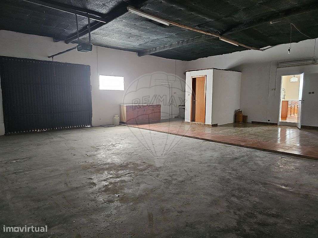 Moradia T5 para venda-15