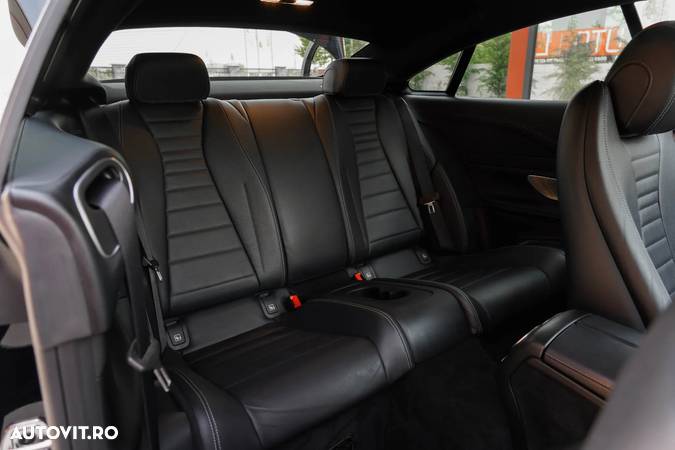 Mercedes-Benz E 300 d Aut. - 14