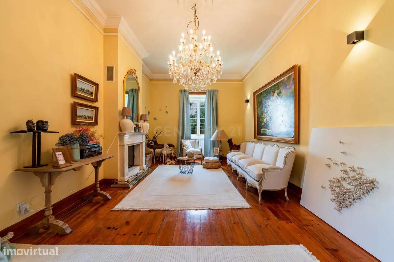 Luxuosa Moradia T5 em Cascais com Jardim e Garagem - Grande imagem: 5/47