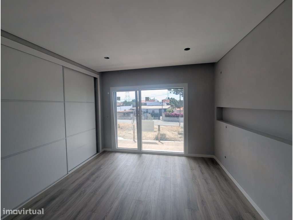Moradia T3 com 2 suites em Quinta das Laranjeiras Fernão Ferro-20