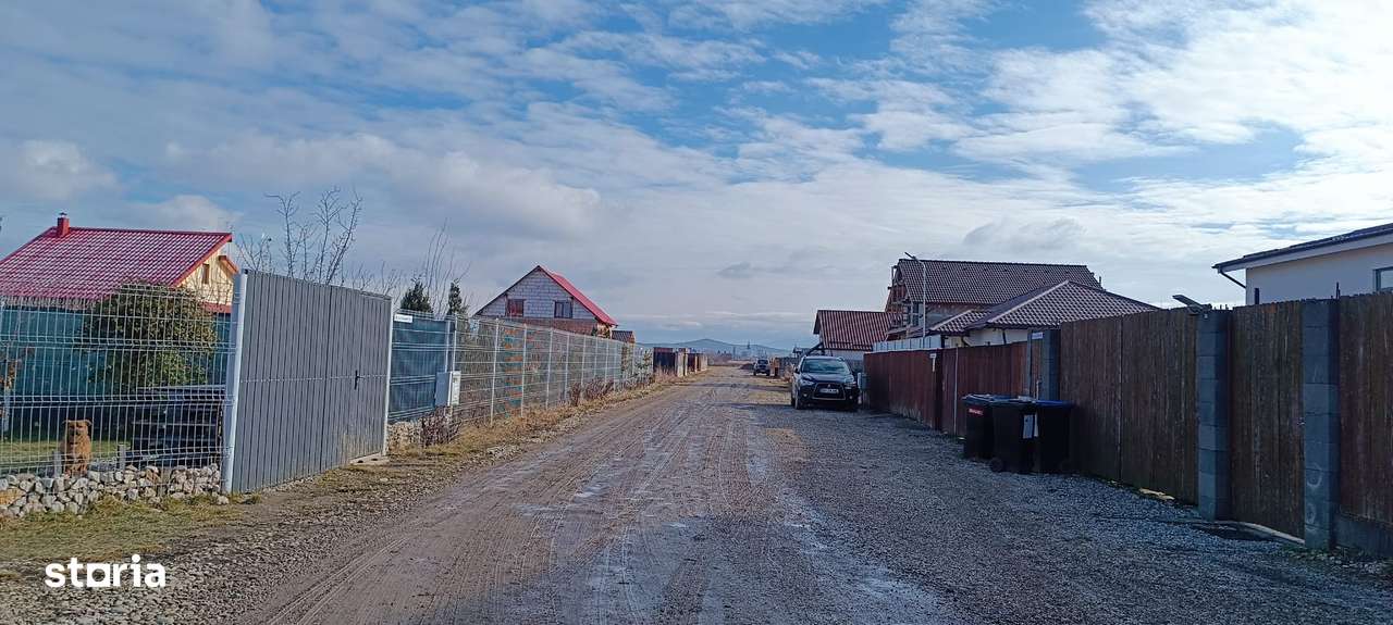 Teren de vânzare 500mp în zonă liniștită-0