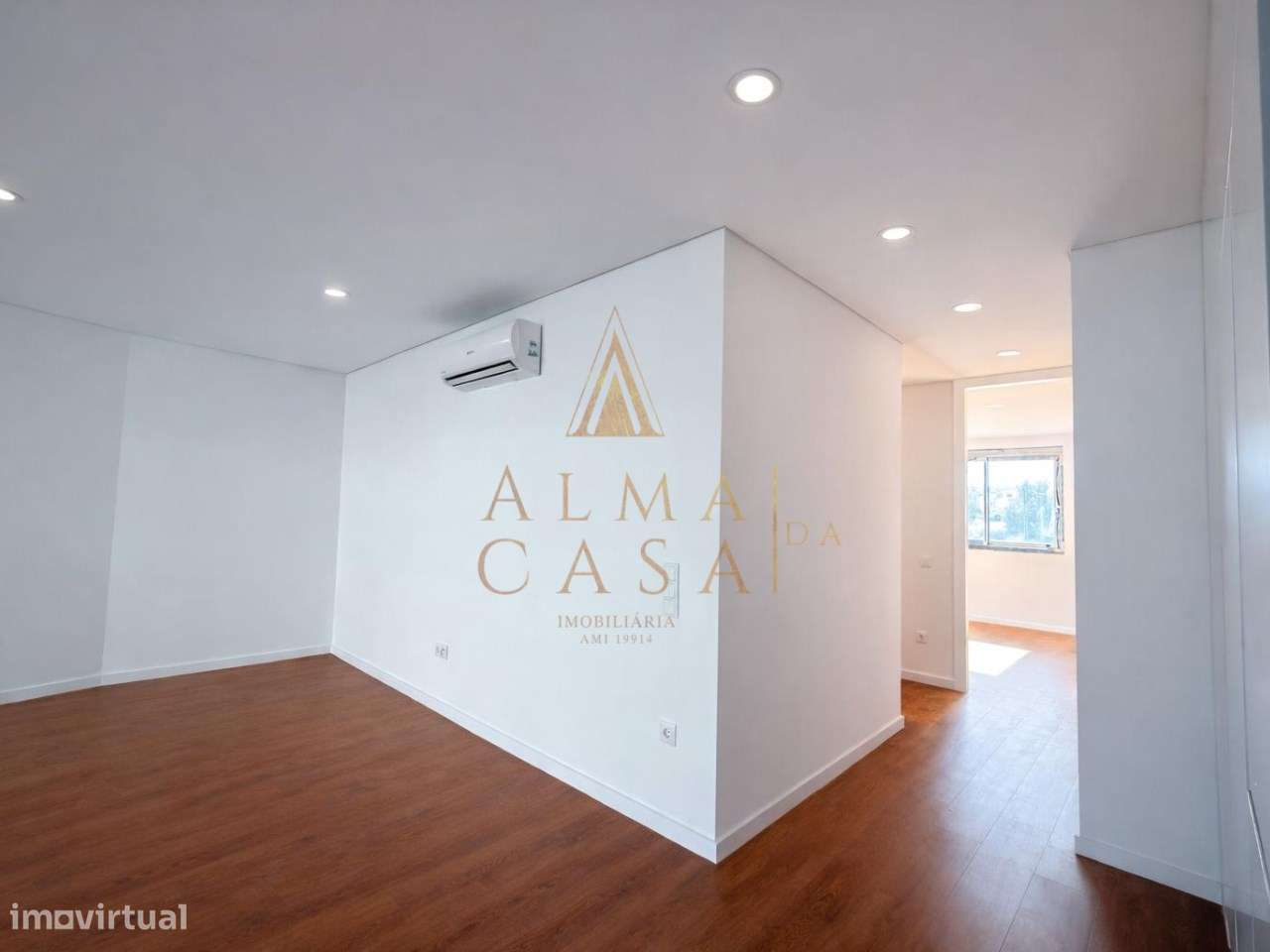 Apartamento T3 com terraços e jardim em Rio Tinto-5