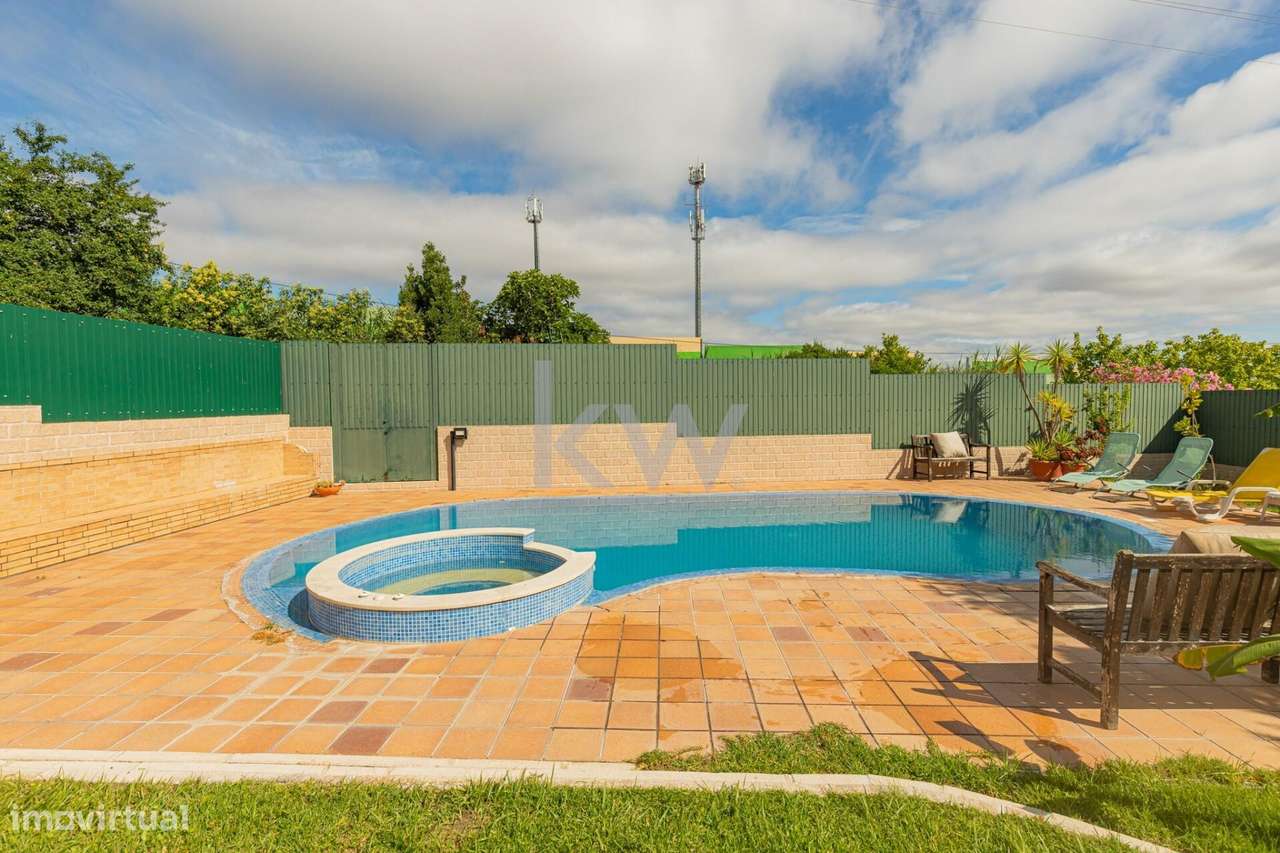 MORADIA T4+1 COM PISCINA | SANTARÉM - Grande imagem: 2/44