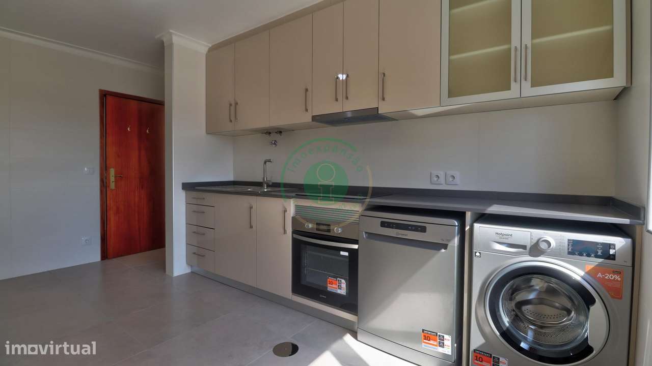 Apartamento T3 Remodelado - Grande imagem: 3/24