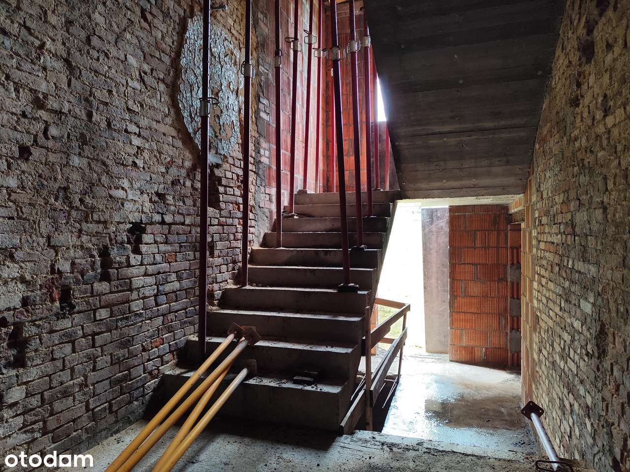 Kamienica 765 m2, działka 873 m2, stan surowy otwarty, stropy żelbeton-17