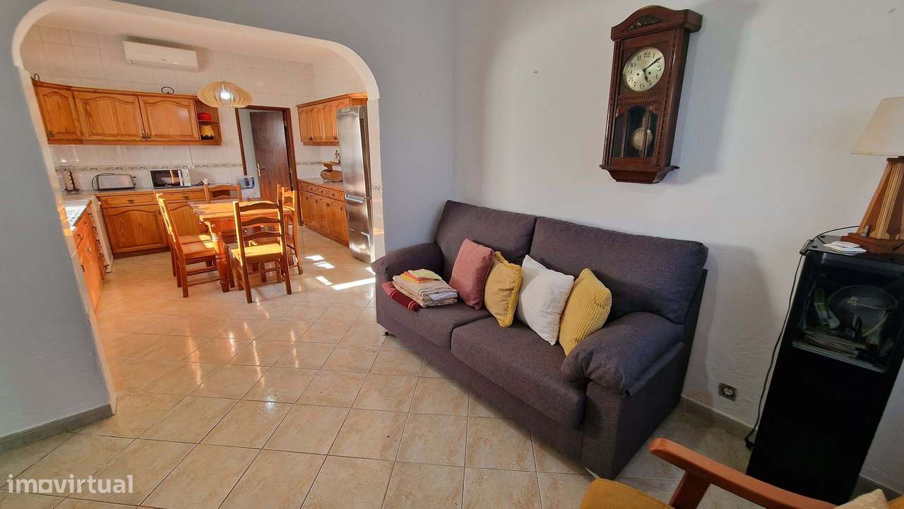 Moradia no Algarve a curta distancia a pé do comercio local em Algoz-9