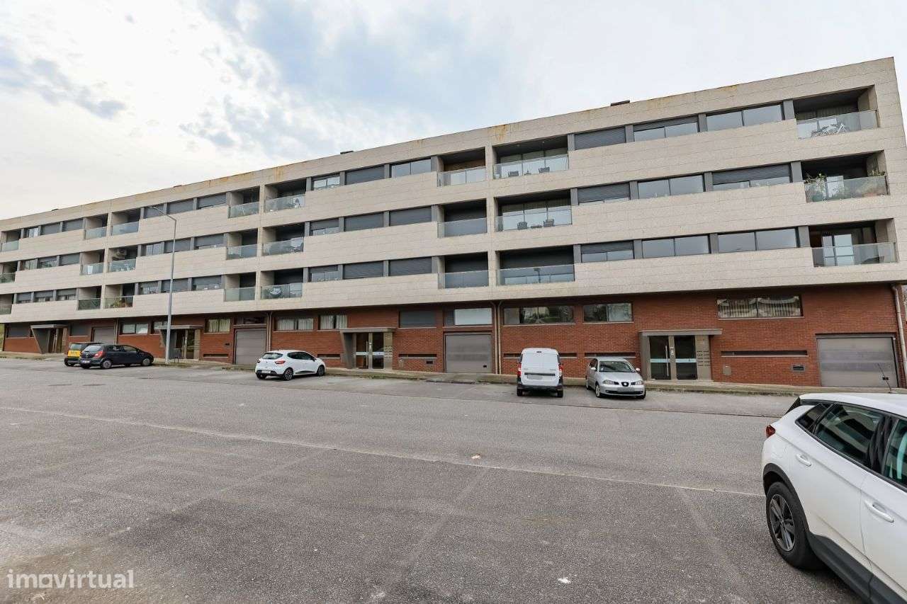 Apartamento T3 C/ Lugar Garagem-35