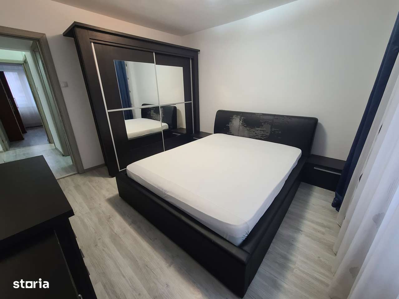 Inchiriez 3 cam Tudor modern - Imagine principală: 4/11