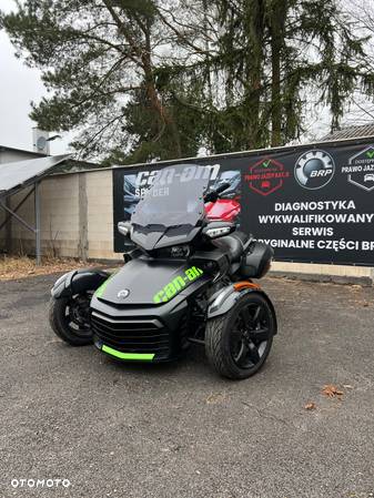 Can-Am Spyder - 9